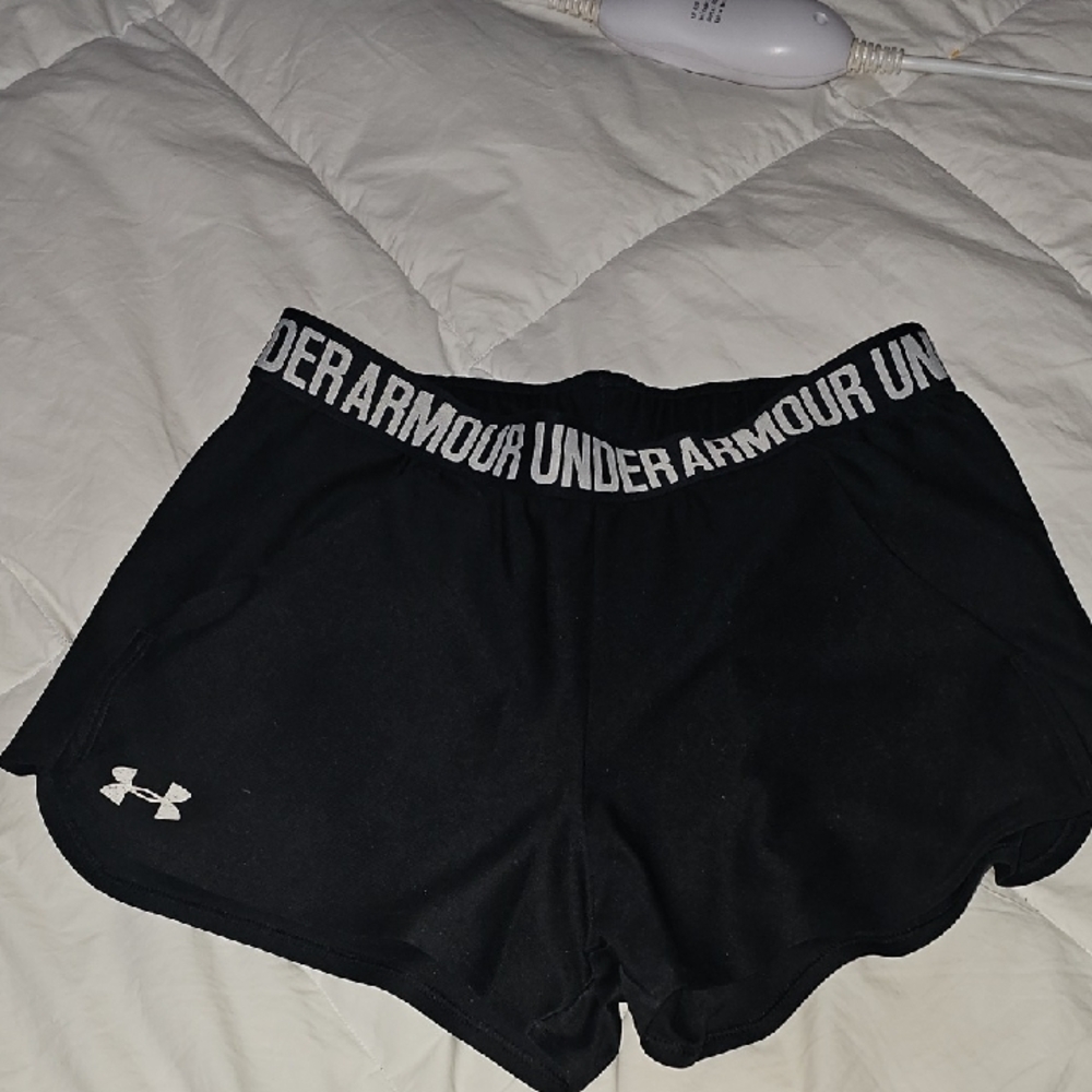 Under Armour Womens Wz Small Black Shorts With Pockets!!